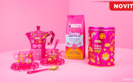 Bialetti firma con Barbie una Moka Express in versione pop