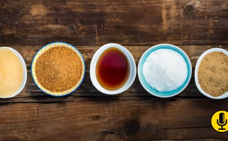 Miele, muscovado e zucchero grezzo: più naturali, ma anche più sani? Cosa cambia davvero