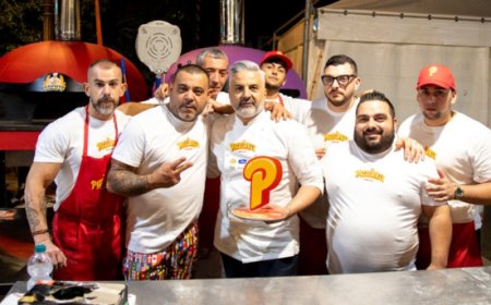 Vincenzo Fotia a Pizza Ville 2026 con una pizza dedicata ai sapori della Calabria